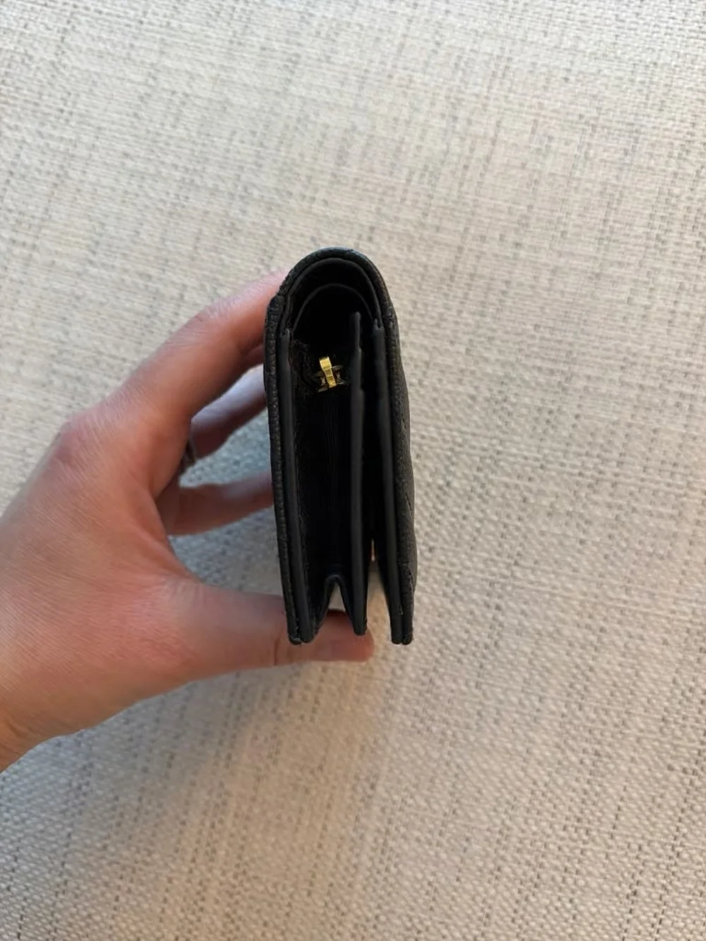 Yves Saint Laurent CASSANDRE MATELASSÉ FLAP CARD CASE IN GRAIN DE POUDRE LEATHER - Picture 3 of 8